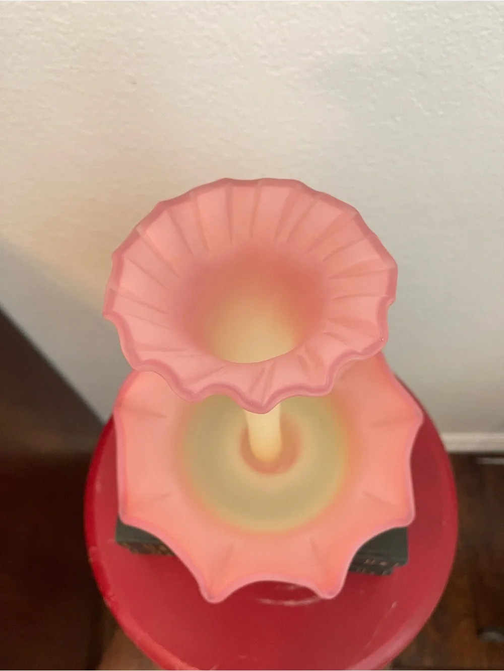 Vintage Fenton Burmese Uranium Center Horn Epergne